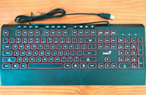 Genius SlimStar 280 keyboard – Review Genius keyboard with red-and-black keys