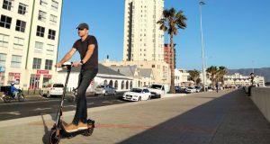 Segway-Ninebot F40E Electric Kick Scooter – Review The Segway-Ninebot F40E riding on Strand promenade, South Africa