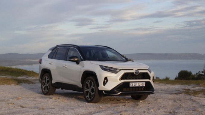 This RAV4 accelerates faster than a Golf GTI Toyota RAV4 PHEV