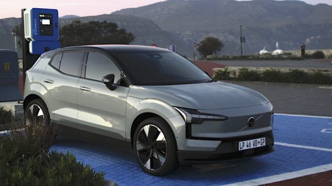 Volvo EX30 Ultra Twin Motor Performance – Review